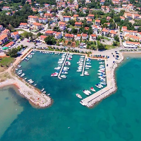 Apartment With A Parking Space Cizici, Krk - 15415 Malinska