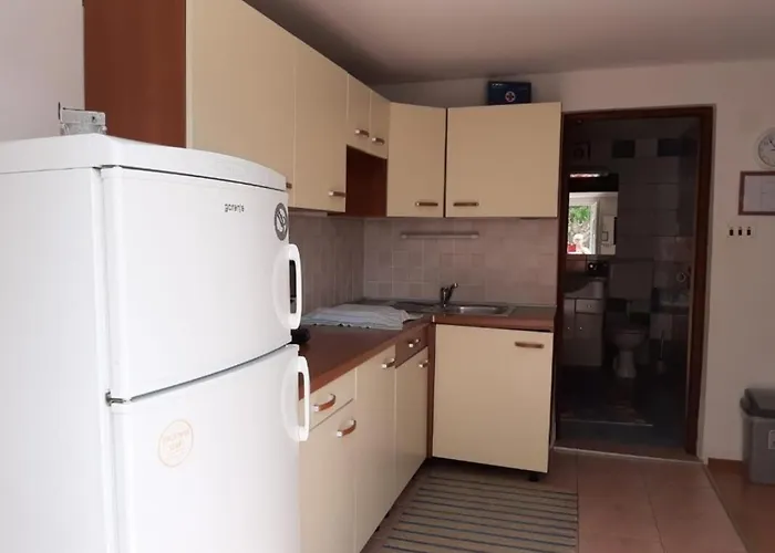 With Parking Space Cizici, Krk - 15415 Apartman
