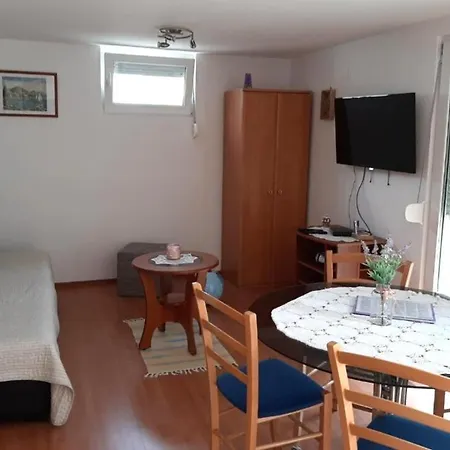 With Parking Space Cizici - Krk - 15415 Malinska