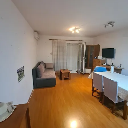 Appartamento With Parking Space Cizici, Krk - 15415