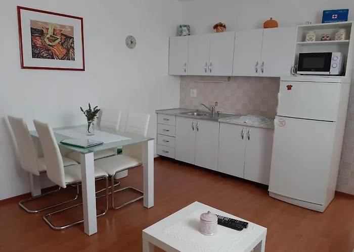 Appartement With Parking Space Cizici, Krk - 15415